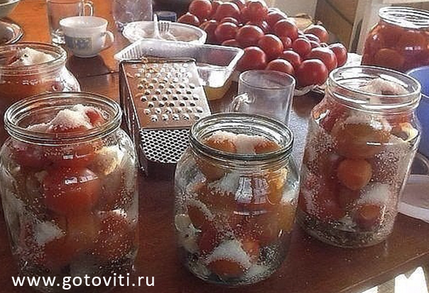 Поделюсь суперским рецептом засолки небольших помидор в литровые банки!