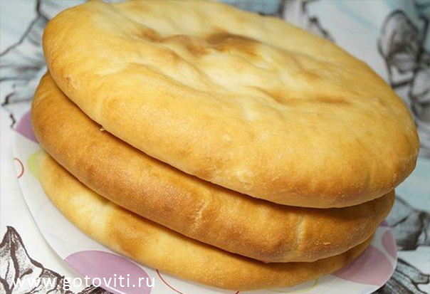 Картофджин —  осетинский пирог с картофелем и сыром.